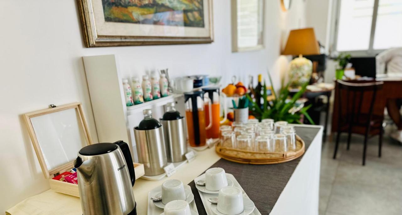 Invilla Bed&Breakfast - Quality Rooms Санта-Марія-ді-Кастеллабате Екстер'єр фото
