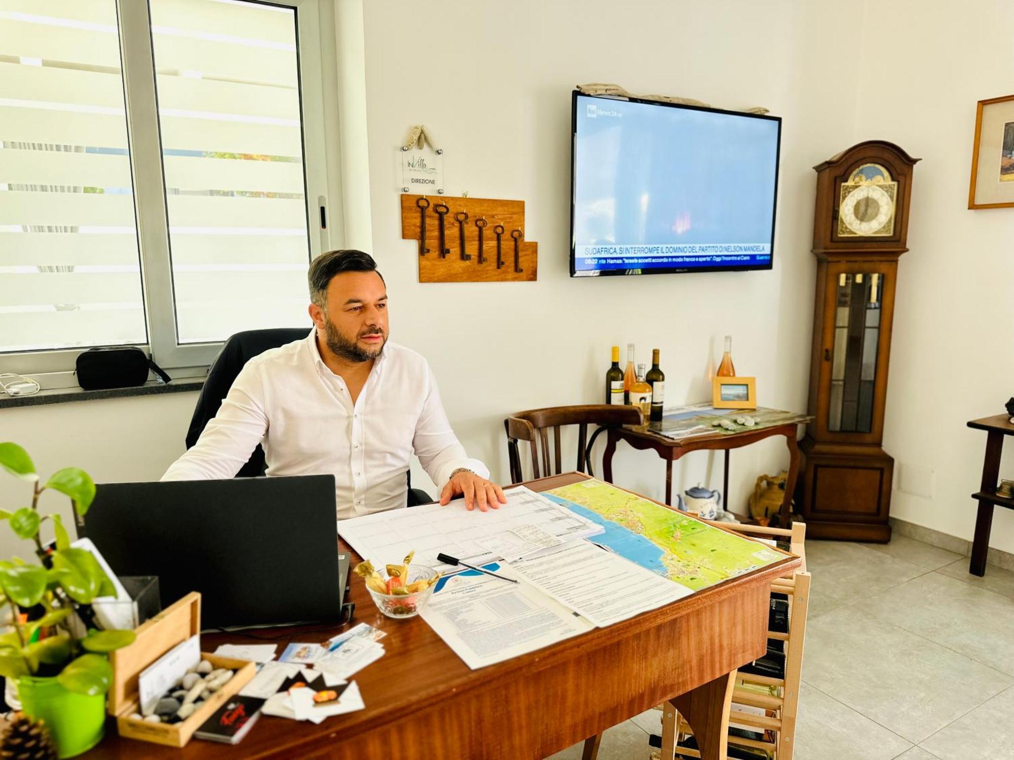 Invilla Bed&Breakfast - Quality Rooms Санта-Марія-ді-Кастеллабате Екстер'єр фото