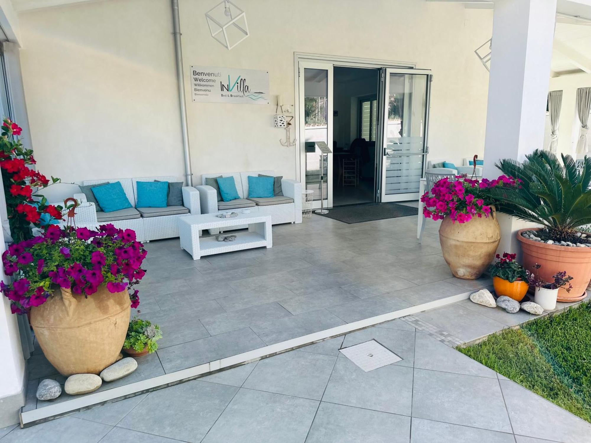 Invilla Bed&Breakfast - Quality Rooms Санта-Марія-ді-Кастеллабате Екстер'єр фото